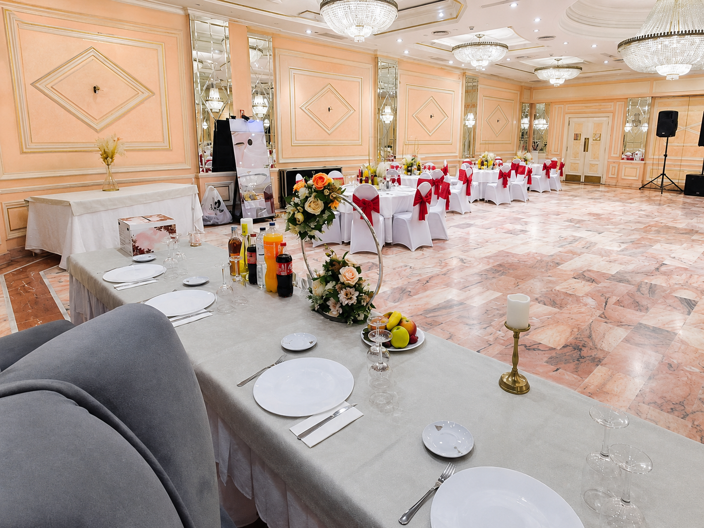 Comedor privado preparado para celebraciones en Asador de Pinto Casa Álex